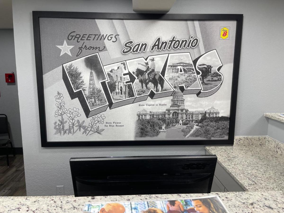 Super 8 By Wyndham San Antonio Downtown Ne Hotell Exteriör bild
