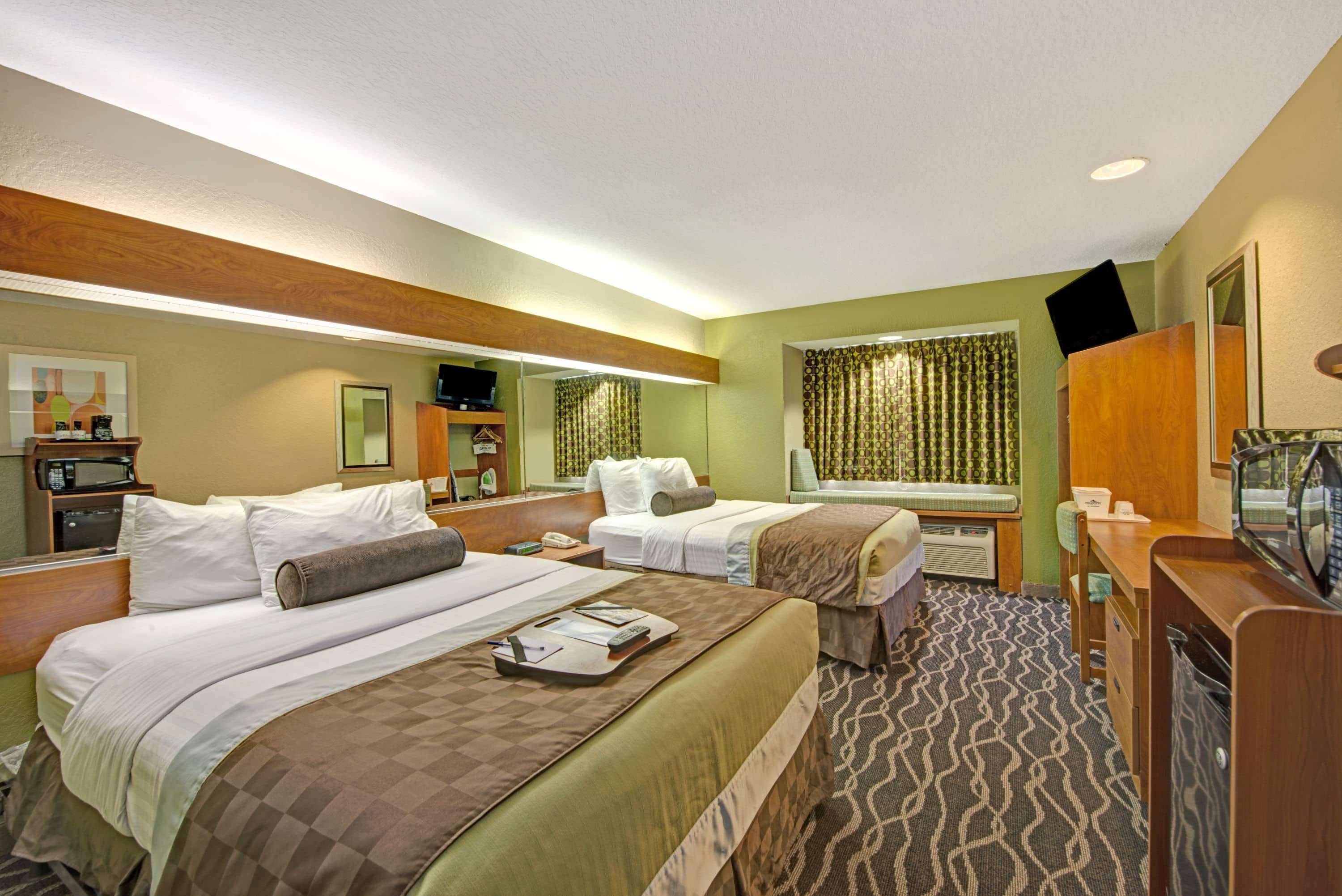 Super 8 By Wyndham San Antonio Downtown Ne Hotell Exteriör bild