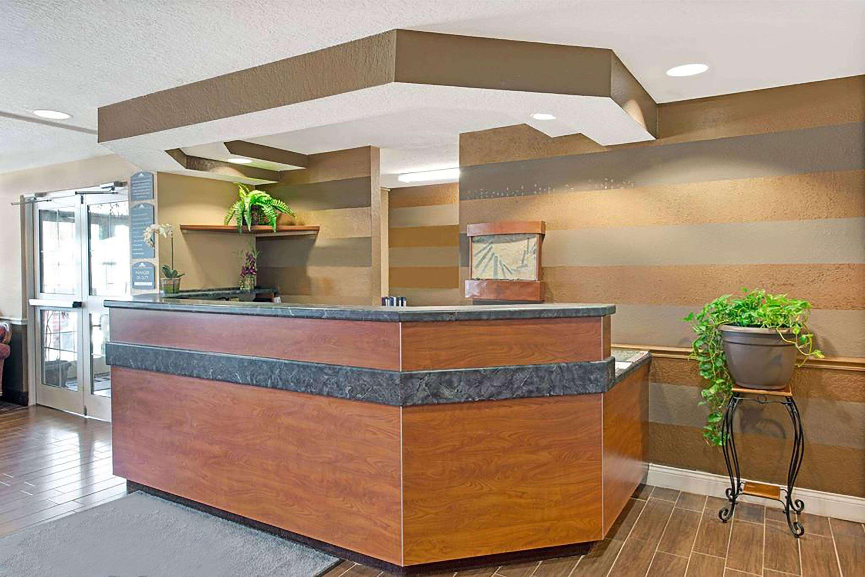 Super 8 By Wyndham San Antonio Downtown Ne Hotell Exteriör bild